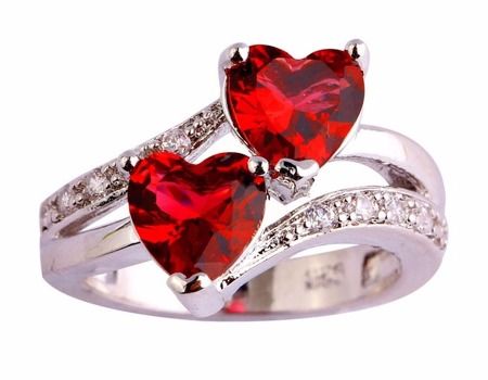 Fashionable double peach-heart zircon ring